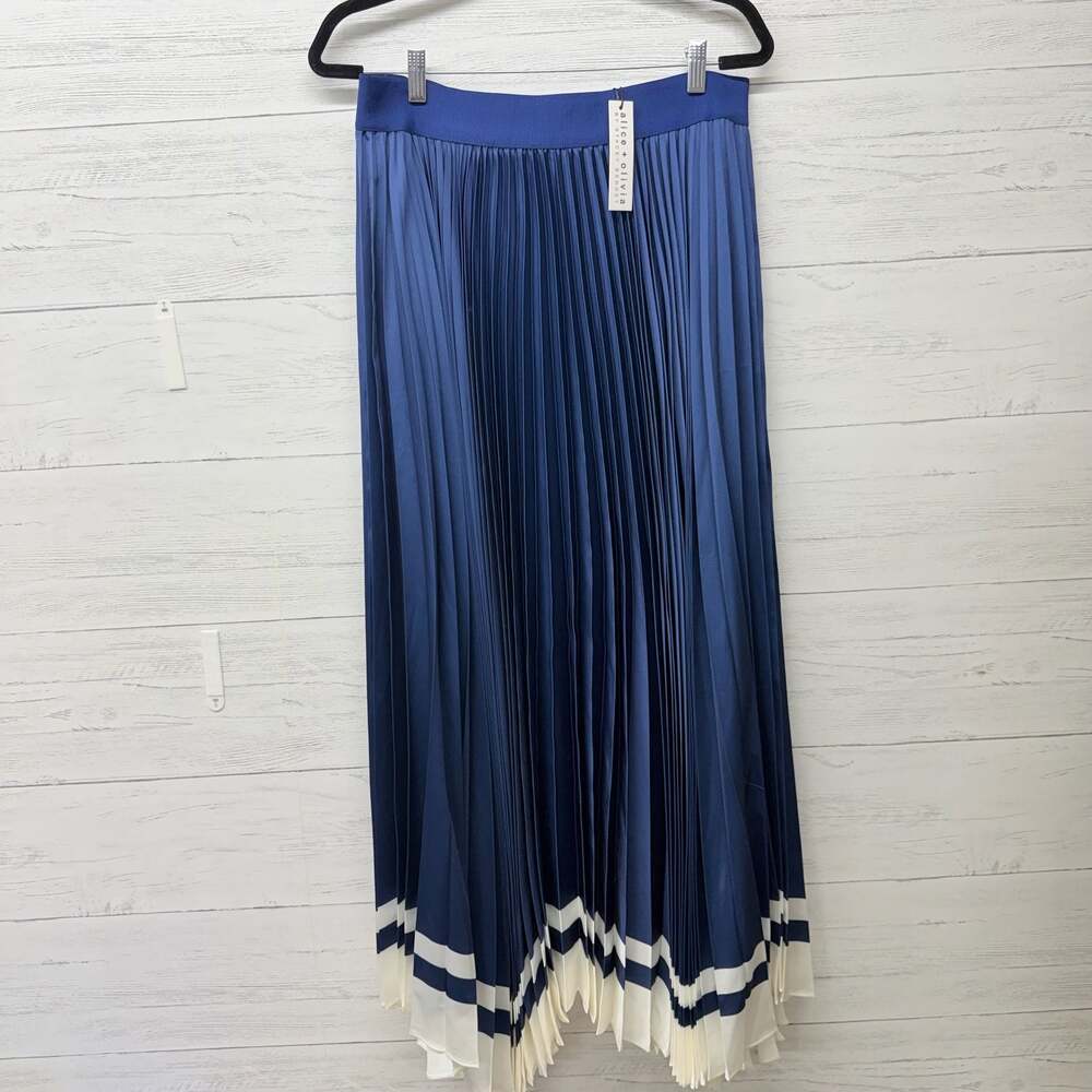 Alice + Olivia Pleated Midi Skirt - Blue and White size 14 small
Flaw